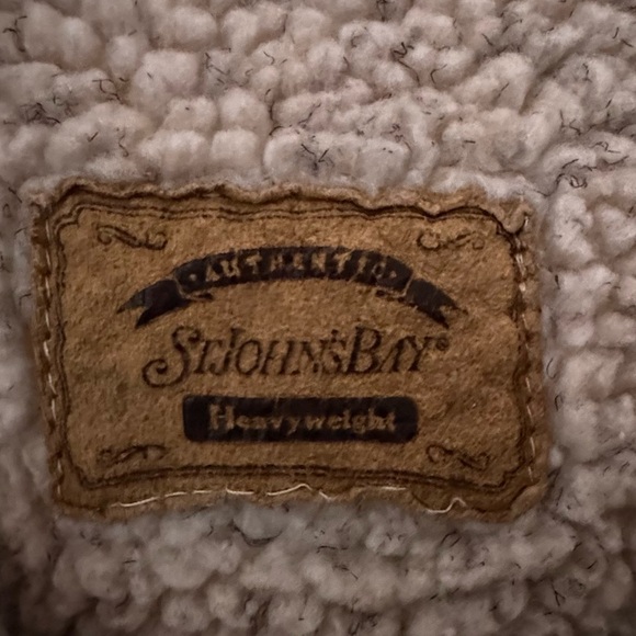 White Pullover - Picture 3 of 3